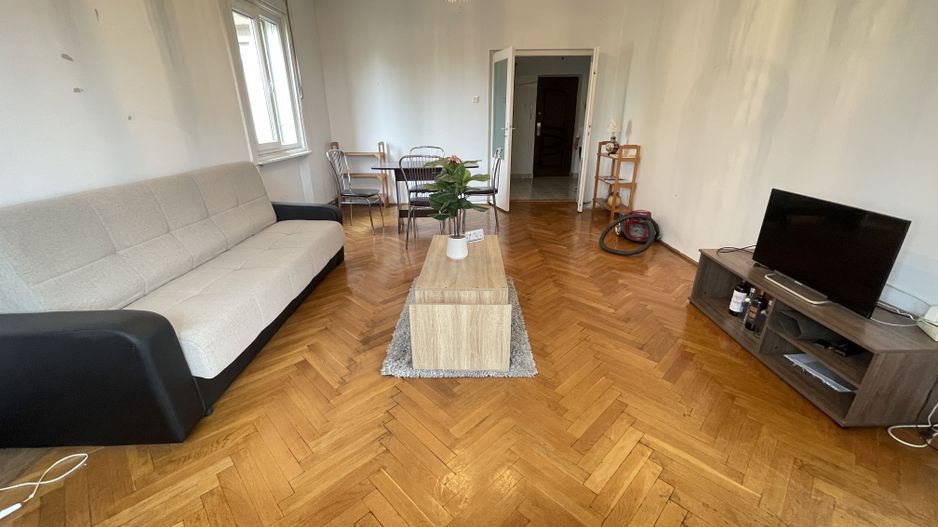 SPATIOS IN ZONA MEDICINEI -4 camere,garaj propriu si boxa - Poză 2