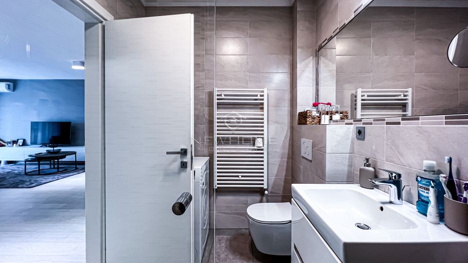 Apartament 2 camere 66 mp, zona Central - Poză 14