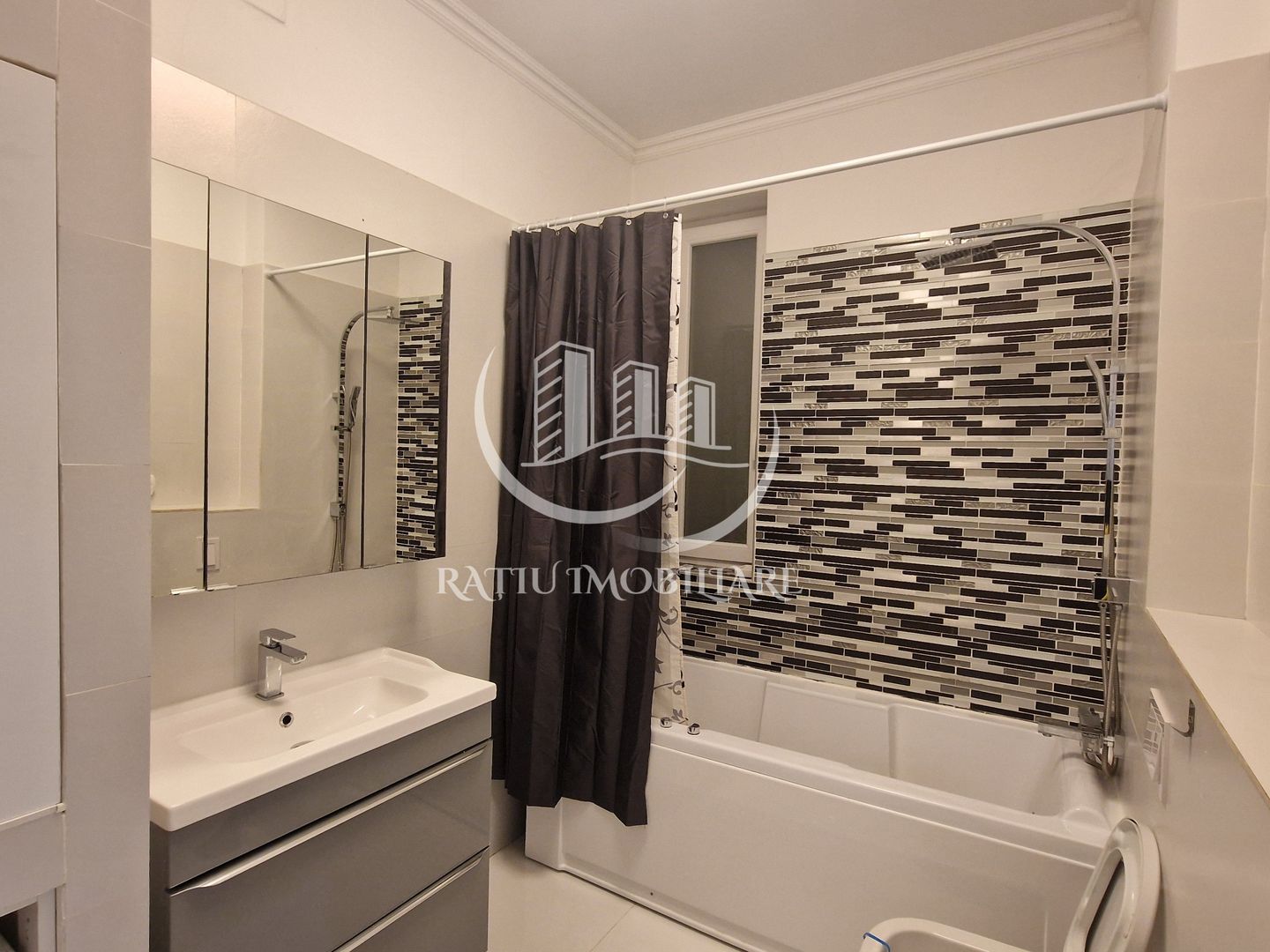 Casa cu 3 camere de inchiriat | Zona Centrala | Oradea - Poză 6