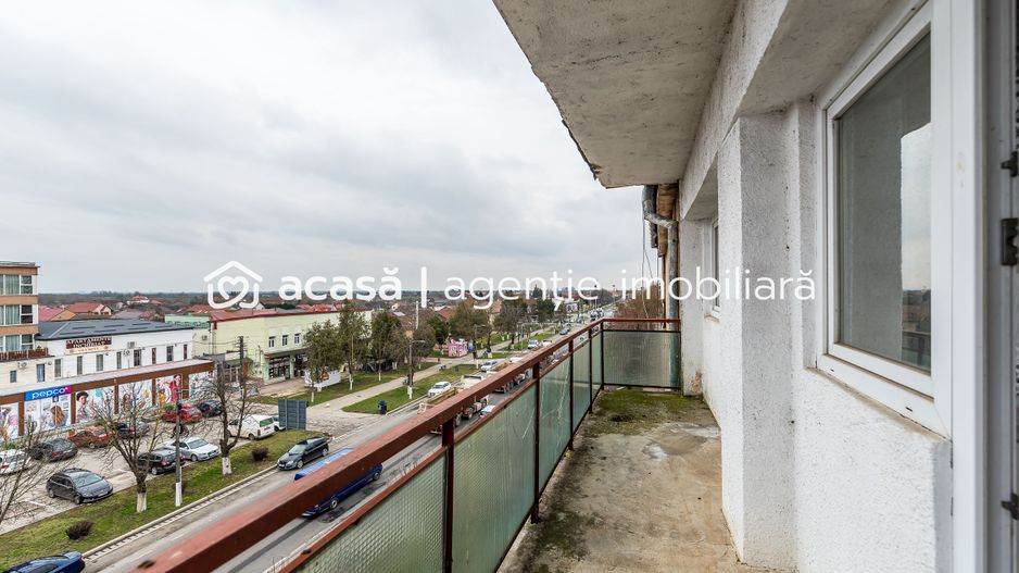 Apartament spatios in centrul orasului Chisineu Cris - Poză 7