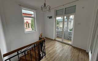 De vânzare: apartament în vilă + curte - Cotroceni - Poză 2