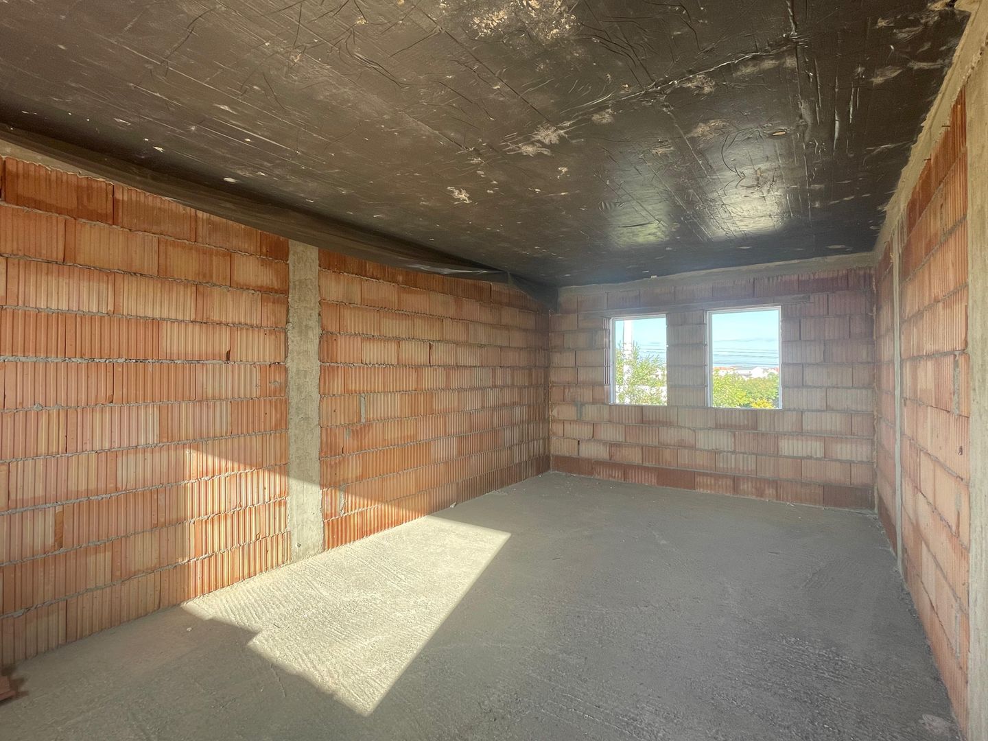 Casă individuală cu 6 camere și teren generos de 735mp |Moșnița Veche| - Poză 9