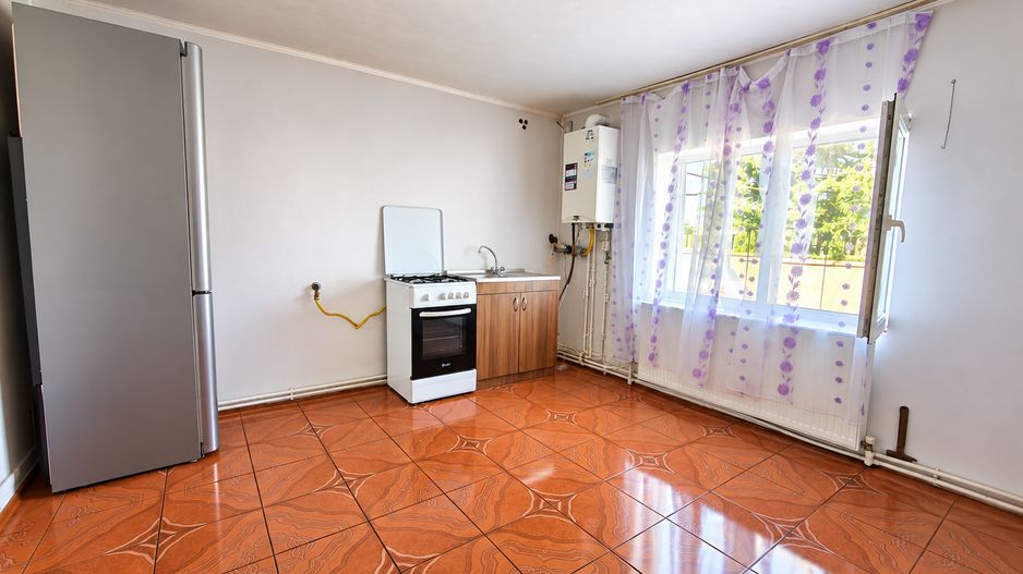 Casa de vanzare | Zona linistita | 3 camere - Poză 10
