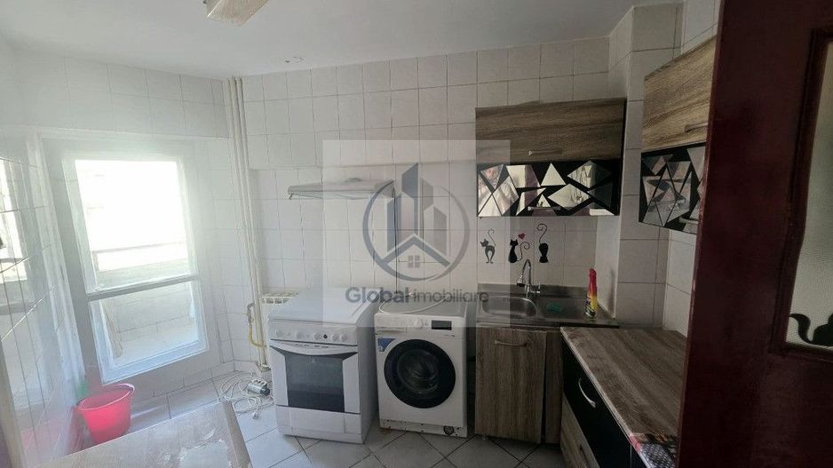 Inchiriere 3 camere Piata Unirii decomandat 80 mp | 2 bai 2 balcoane - Poză 3