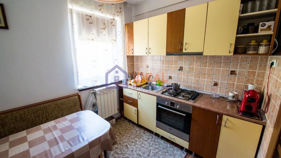 Casa Individuala cu 8 camere si 430 mp de curte, zona Calea Poplacii - Poză 26