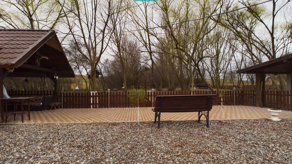 Proprietate imobiliară cu potențial extraordinar! - Poză 38