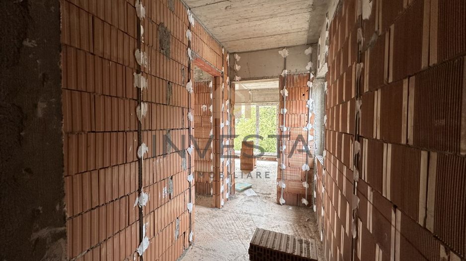 Imobil 7 camere zona Hasdeu -SemiCentral | Curte proprie si acces auto - Poză 10