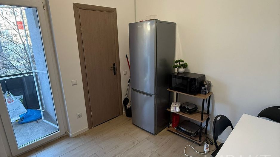3 camere de inchiriat in zona Platinia - Poză 10