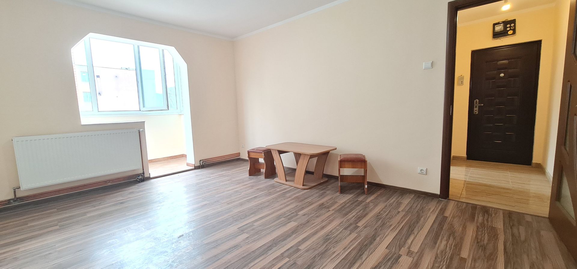 Apartament 2 camere Tractorul - Poză 3