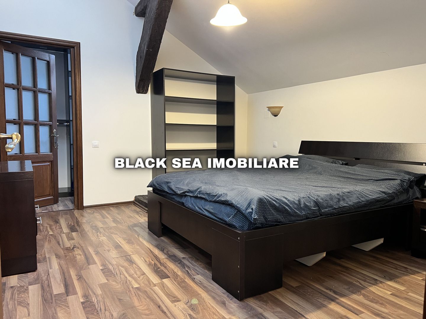 Apartament 3 camere zona Centrala foarte spatios - Termen Lung - Poză 9