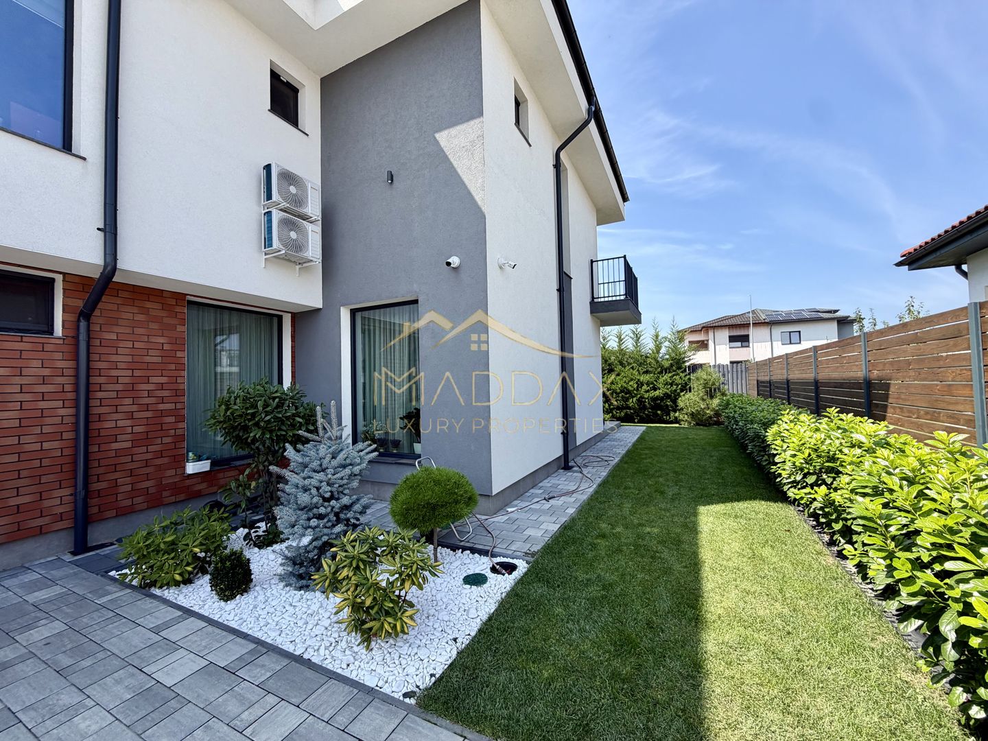 Vil de tip Duplex *P+1E+M* | 176 mp utili | mobilată complet | Chitila - Poză 6