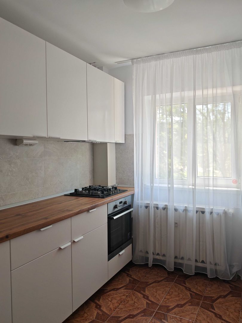 apartament decomandat parc Crangasi - Poză 1