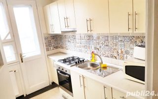 Apartament ultracentral cu vedere superbă, super investiție - Poză 3