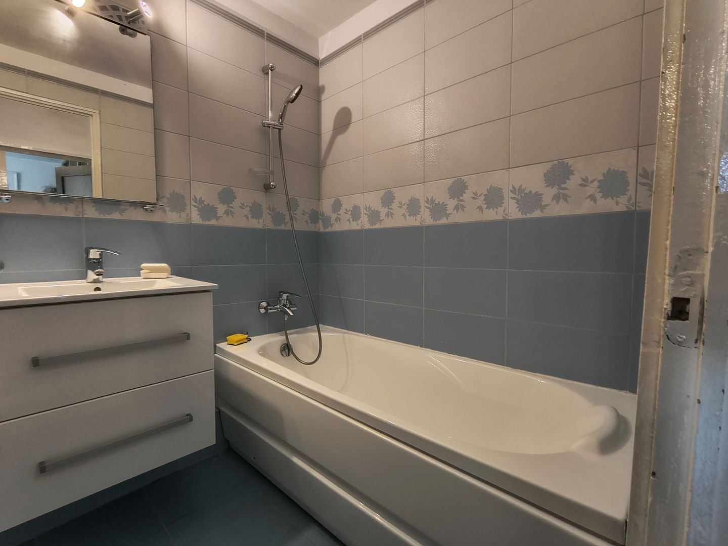 Comision 0,inchiriere garsoniera deosebita confort 1 str Radovanu , - Poză 6