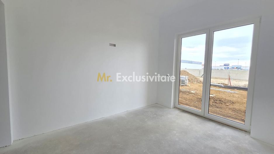De vânzare apartament 2 camere ansamblu de locuinte Micro 9 in Satu Mare - Poză 2