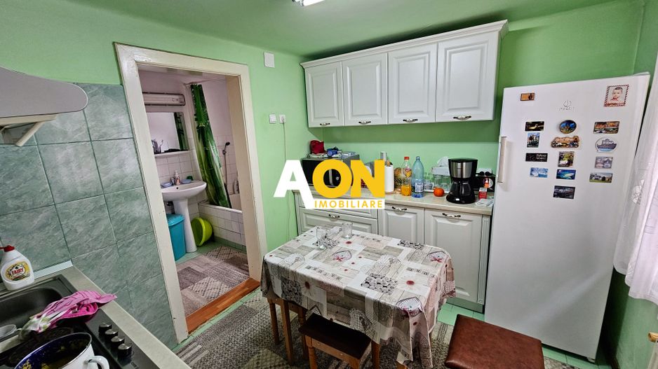 Casa 3 camere, 2 bai, mobilata, utilata, 645 mp teren, zona Lipoveni - Poză 13
