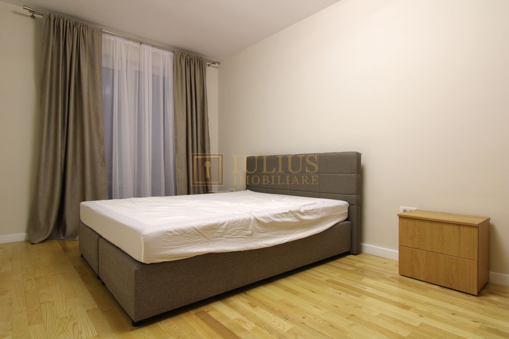 Casa in Ghiroda, 5 camere, 2 bai. - Poză 8