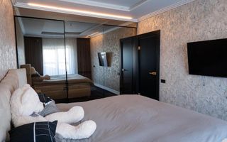 Penthouse exclusivist cu terase spectaculoase și jacuzzi. - Poză 7