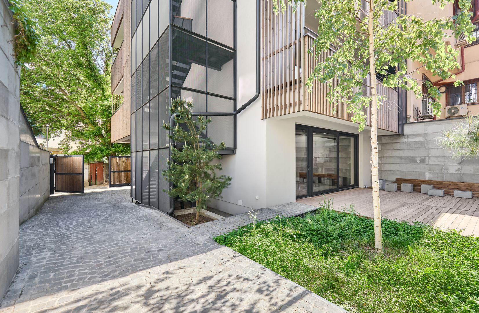 Floreasca–Dorobanți, doua etaje, 4 camere, curte proprie, vila 2025 - Poză 4