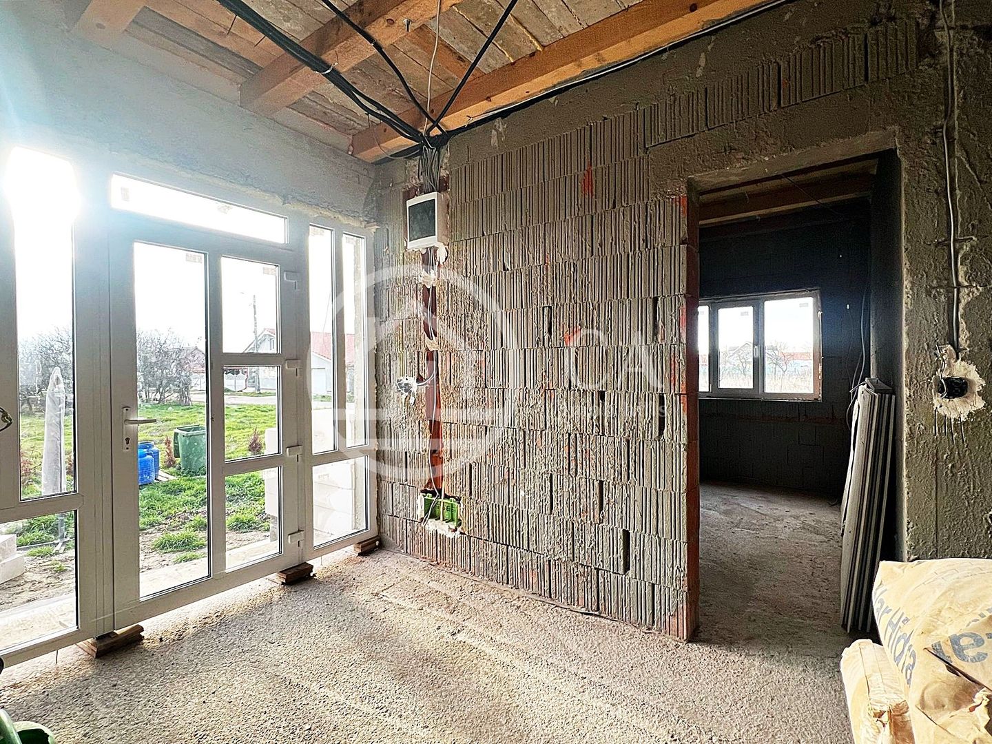 Casa de vanzare cu 3 camere in Girisu de Cris, Bihor - Poză 7