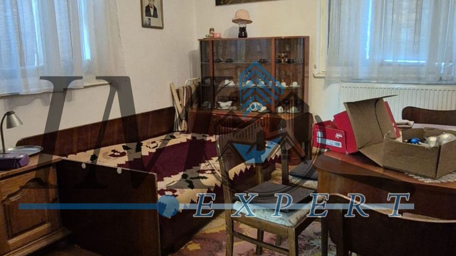 Casa ,curte și gradina.Teren cu 2700 mp. - Poză 3