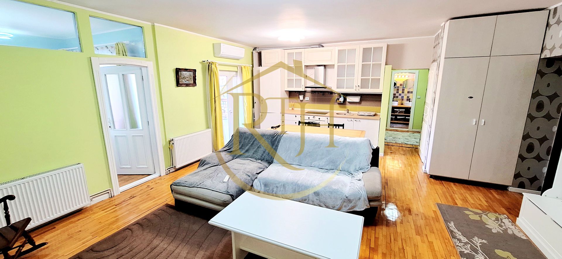 Oferim spre inchiriere un apartament cu 3 camere,modern, zona Spitalul Judetean - Poză 2