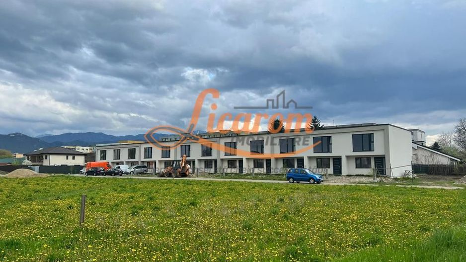 BARTOLOMEU,intravilan,intre case,suprafata de 774 mp,constructii P+2 - Poză 2