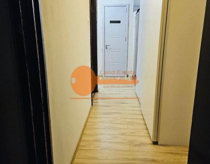 4 camere in bloc reabilitat Gorjului - Poză 8