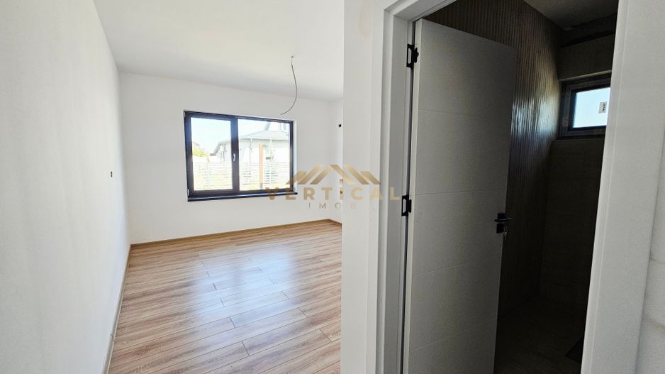 Casa parter 4 camere - comuna Berceni - Poză 13