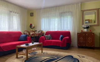 Oaza de liniste si verdeata! Vanzare casa cu 5 camere in Pucioasa - Poză 12