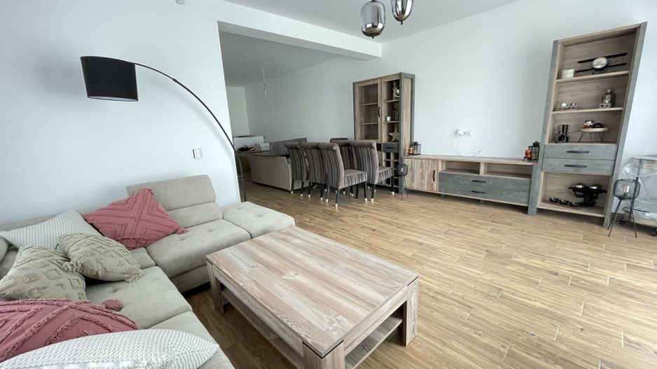 CASA PE PARTER IN ZONA MEHALA - Poză 11