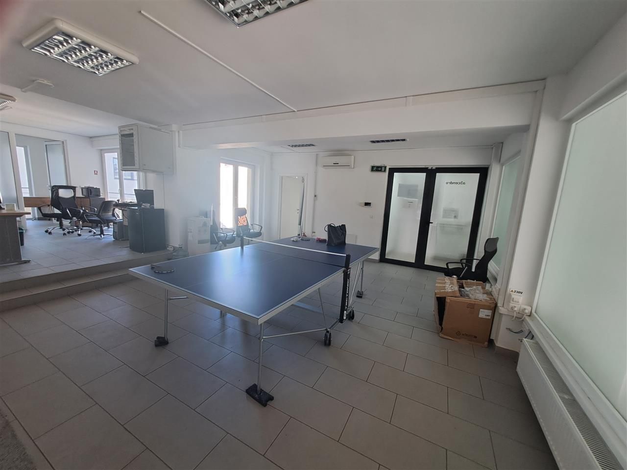 Spatiu comercial  Iosefin etaj 1 cu lift+loc parcare - Poză 9