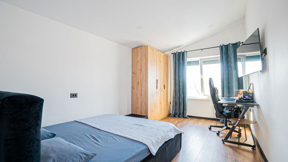 Lumina – Casa P+1E de vânzare, mobilată/echipata, cu piscină si garaj. - Poză 27