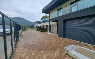 Casa Sibiu Cisnadioara, garaj, piscina, terase panoramice - Poză 33