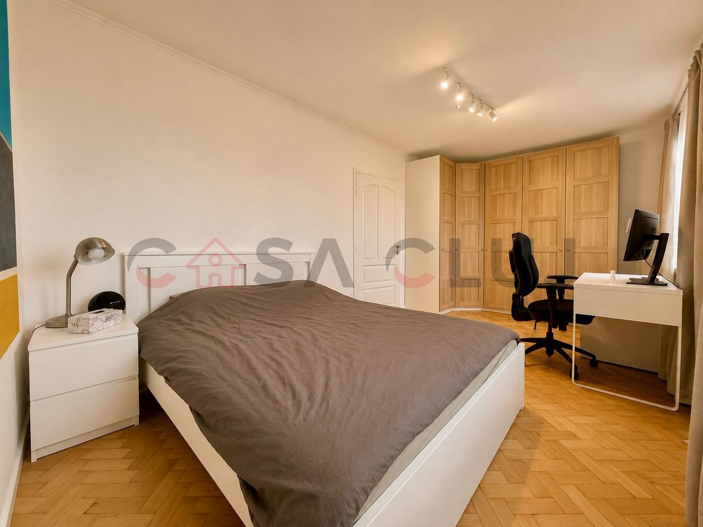 Apartament renovat, etaj intermediar, zona Bucegi - Poză 3