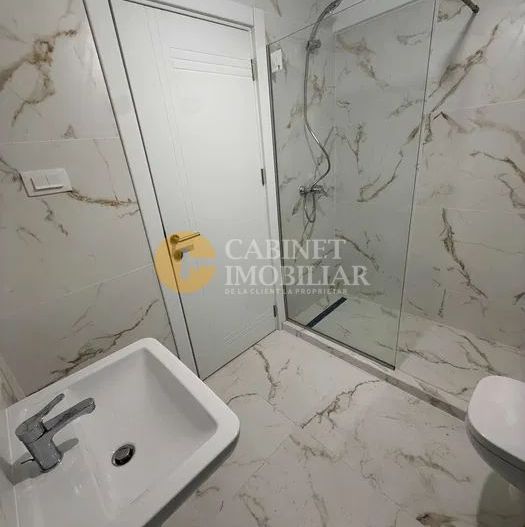 Apartament 2 Camere | 70 mp | Copou - bloc nou Intabulat+ loc de parcare inclus - Poză 2
