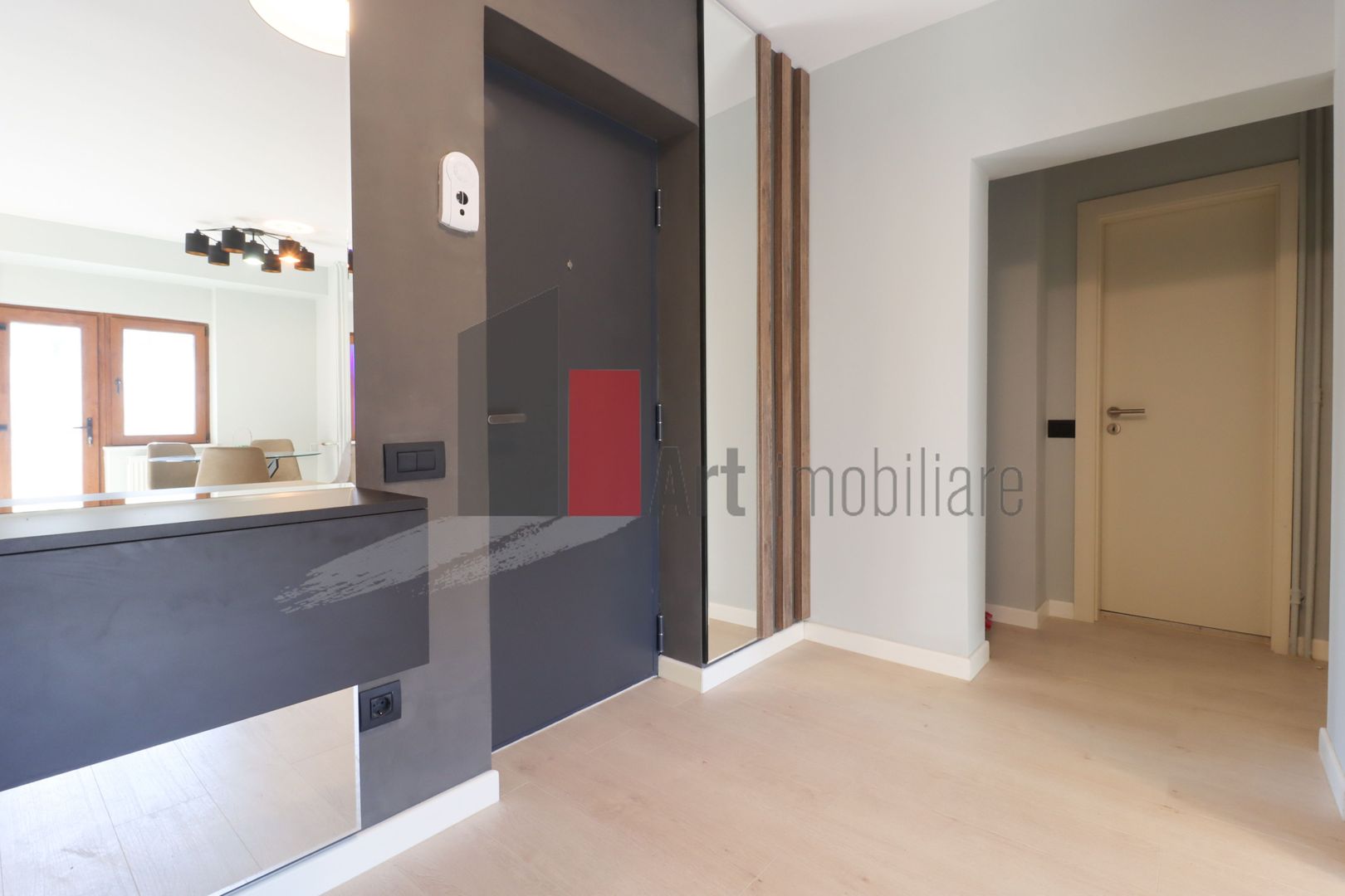 Apartamentul "XENTE",langa Casa Poporului, intri si te indragosteti pe loc de el - Poză 17