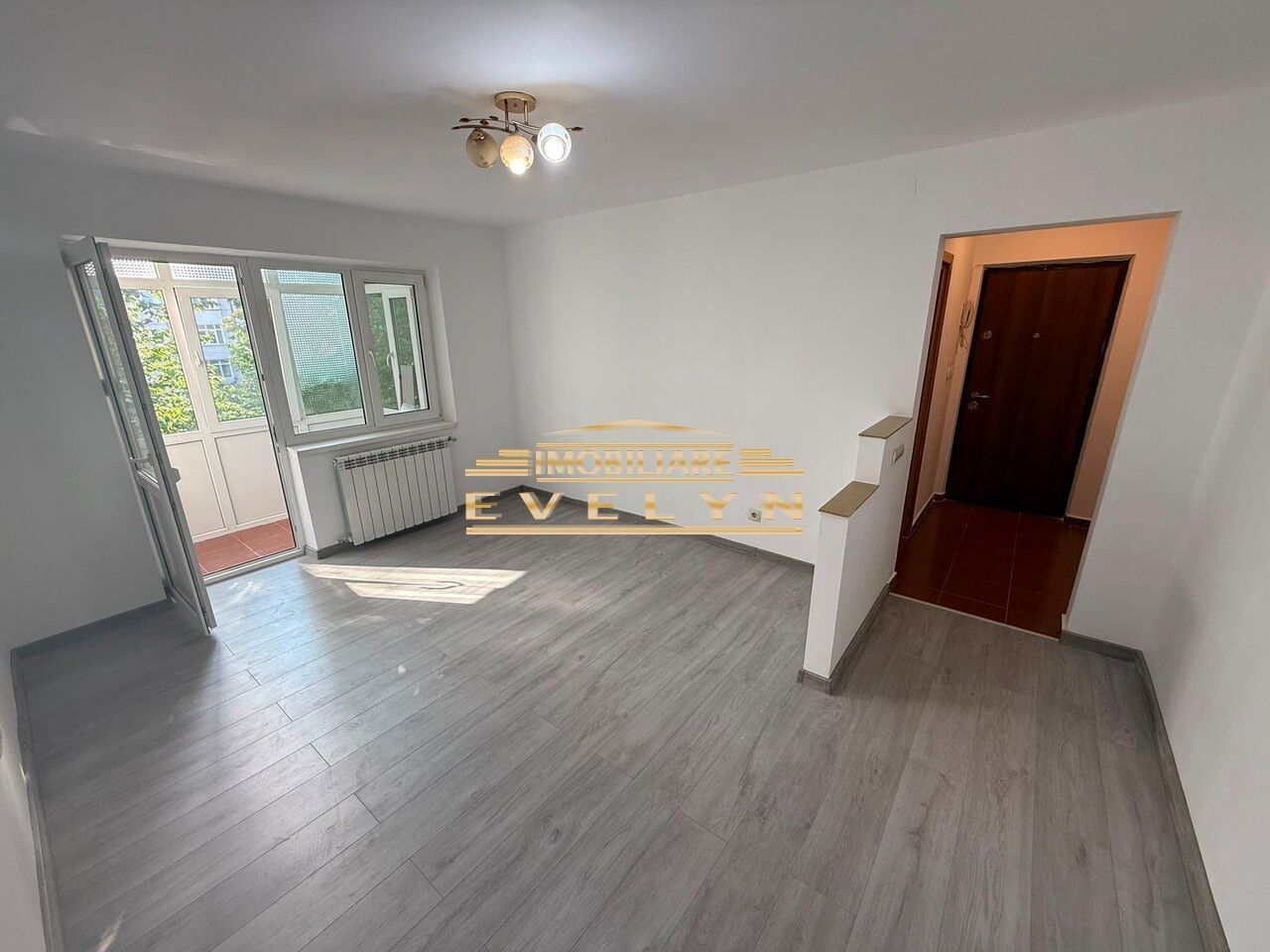 Apartament 3 camere de vânzare – Zona Primăverii, Str. Elie Radu - Poză 1