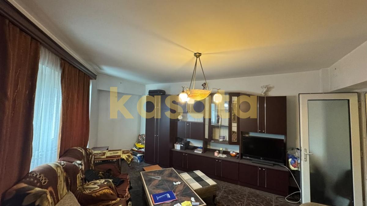 OPORTUNITATE | APARTAMENT 2 CAMERE | ROMANA | DOROBANTI | BLOC 1980 - Poză 2