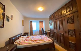 Apartament cu 2 camere, etaj intermediar, 50 mp, zona Bizo - Poză 4