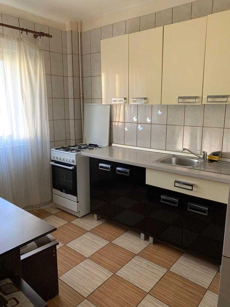 Vand apartament cu 2 camere, decomandat, Metrou Lujerului - Poză 7