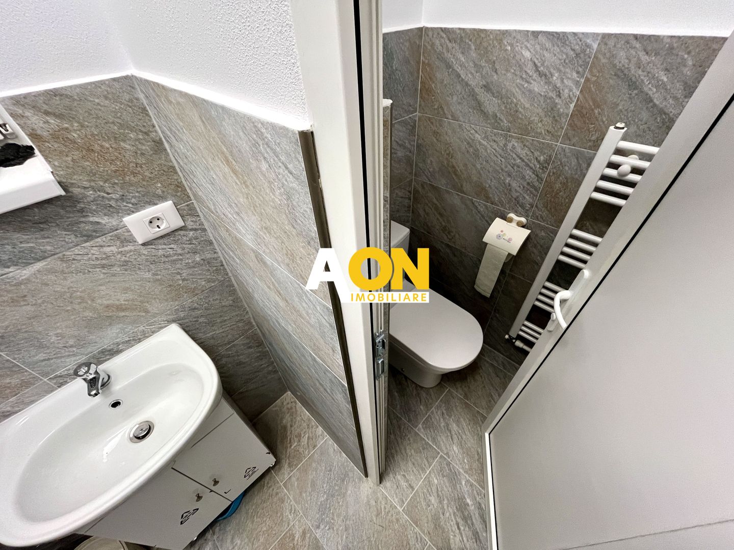 Spațiu Comercial, Trafic Pietonal, Complet Renovat - Poză 9