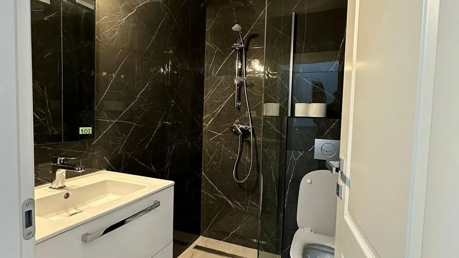 Apartament cu 3 camere decomandat - Cortina North - Poză 8