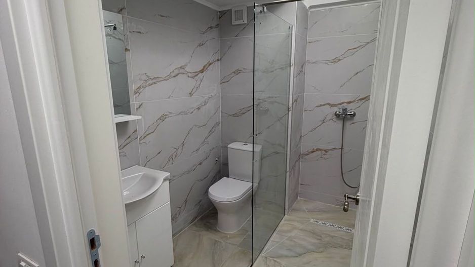 Apartament 2 camere de vanzare Tomis Plus doua locuri parcare - Poză 7