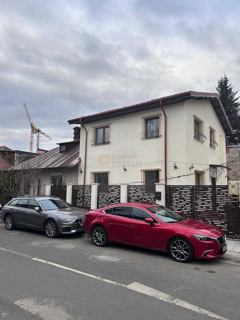 Vilă Clasică, Construcție Nouă, de Vânzare în Zona Domenii - Grivița - Poză 1