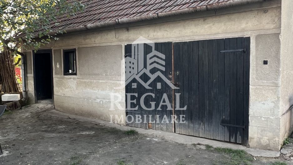 Casă spațioasă de vânzare în Ruși – pentru locuință sau investitie - Poză 17