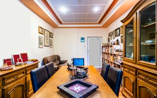 Vatra Luminoasa, bloc caramida reabilitat, parter inalt, renovat, parc - Poză 3