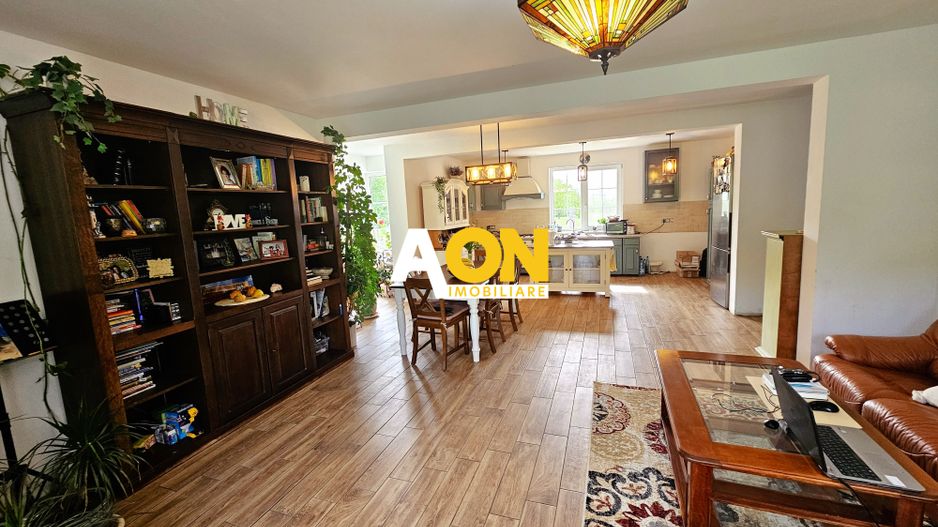 Casa noua, 6 camere, 2763 mp teren, comuna Vintu de Jos - Poză 10