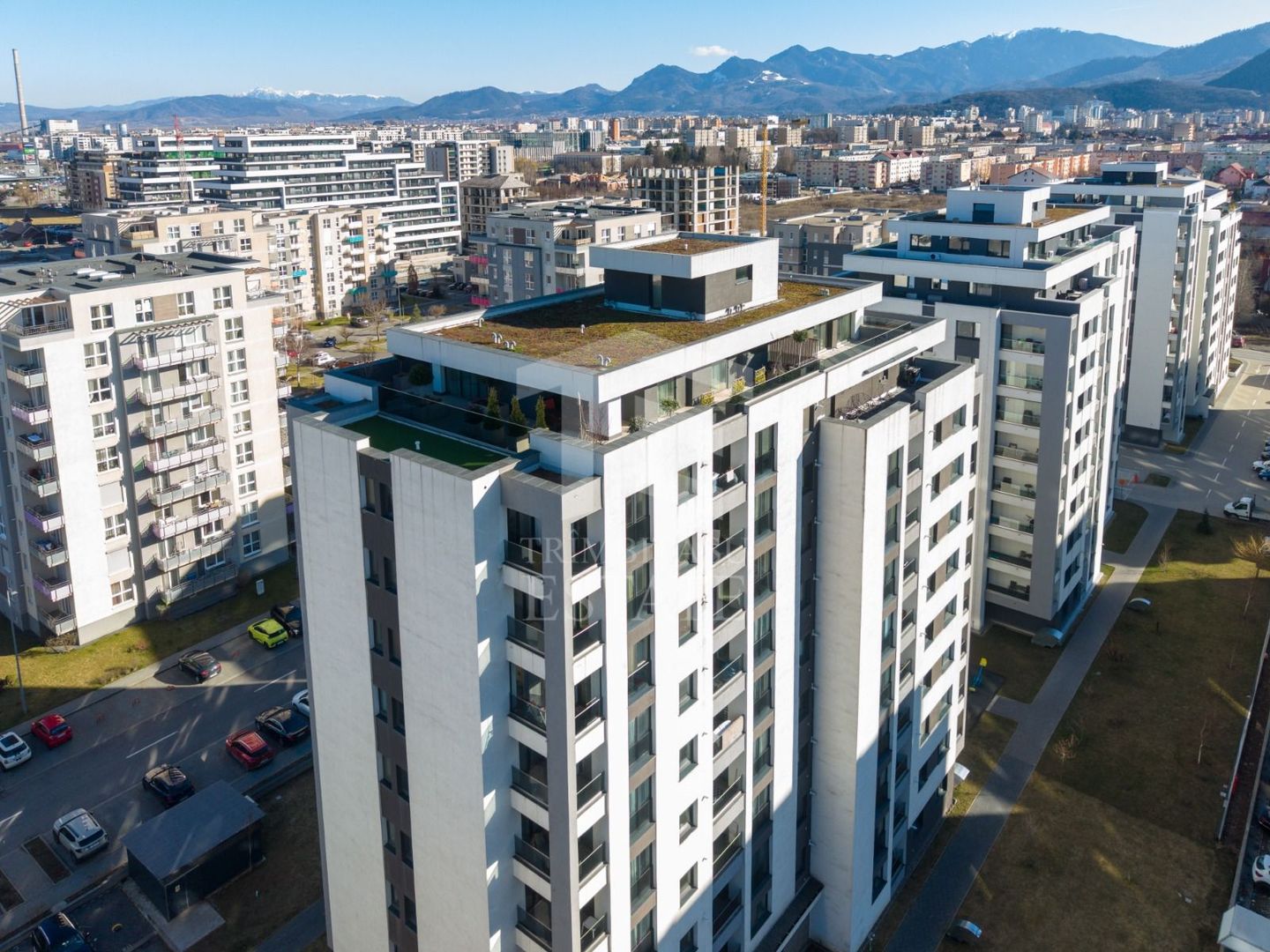 Coresi-Penthouse 3 camere +loc de parcare subteran 203mp - Poză 32