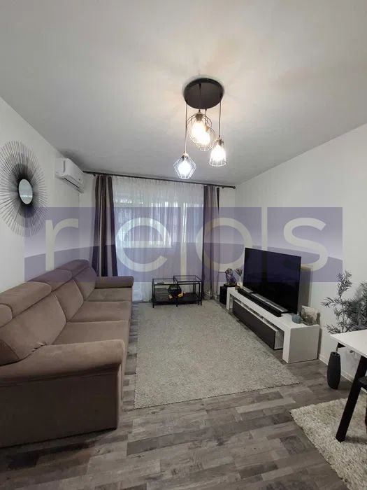 Apartamentent decomandat 3 camere total renovat | Doamna Ghica - Poză 1